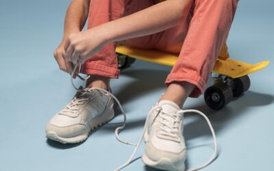 Podólogos de Andalucía advierte que un calzado inadecuado puede provocar daños irreversibles en el pie de 7 de cada 10 niños y niñas