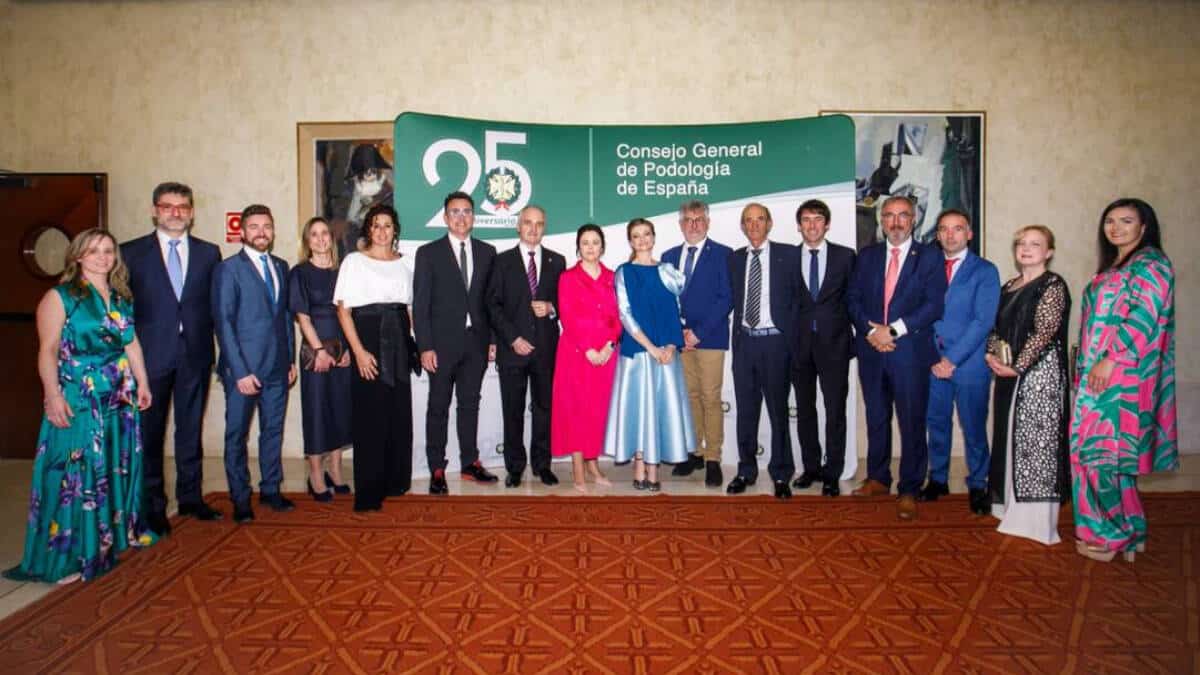 La Podología española celebra sus primeros 25 años con un acto lleno de reconocimientos y demandas